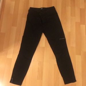 Paige denim, black cropped side zip pants.